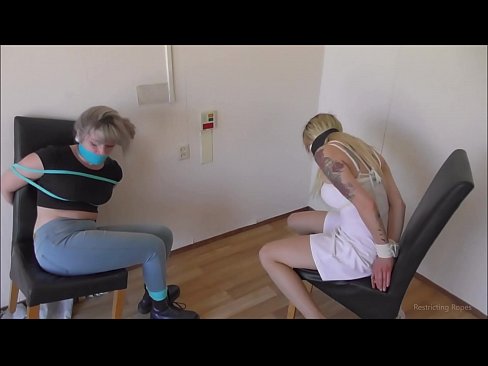 ❤️ Avhengig / bundet opp og kneblet / jente i nød ☑ Jævla video på porno no.dreamlandpassionfever.ru ❌❤