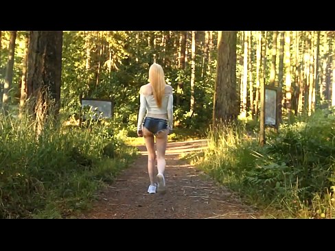 ❤️ Vakker kvinne beveger seg sakte, ikke nakenvideo ☑ Jævla video på porno no.dreamlandpassionfever.ru ❌❤