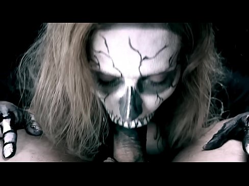 ❤️ Demon jente suger kuk med sin svarte munn og svelger cum. ☑ Jævla video på porno no.dreamlandpassionfever.ru ❌❤