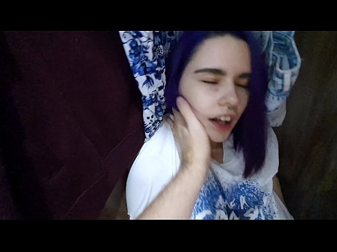 ❤️ Fant min søster i skapet og hjalp henne med å komme ☑ Jævla video på porno no.dreamlandpassionfever.ru ❌❤